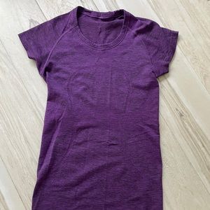 Lululemon Swiftly T. Size 4
